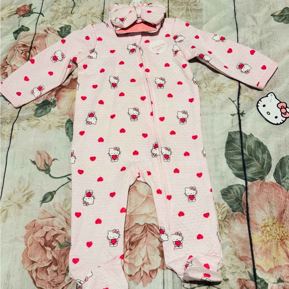 Hello Kitty Baby Girl 2 Piece Set Valentine Hearts Pattern 9 Months Pink NWT